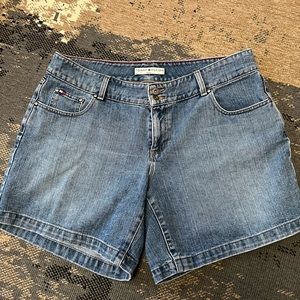 Tommy Hilfiger Woman Shorts Size 16